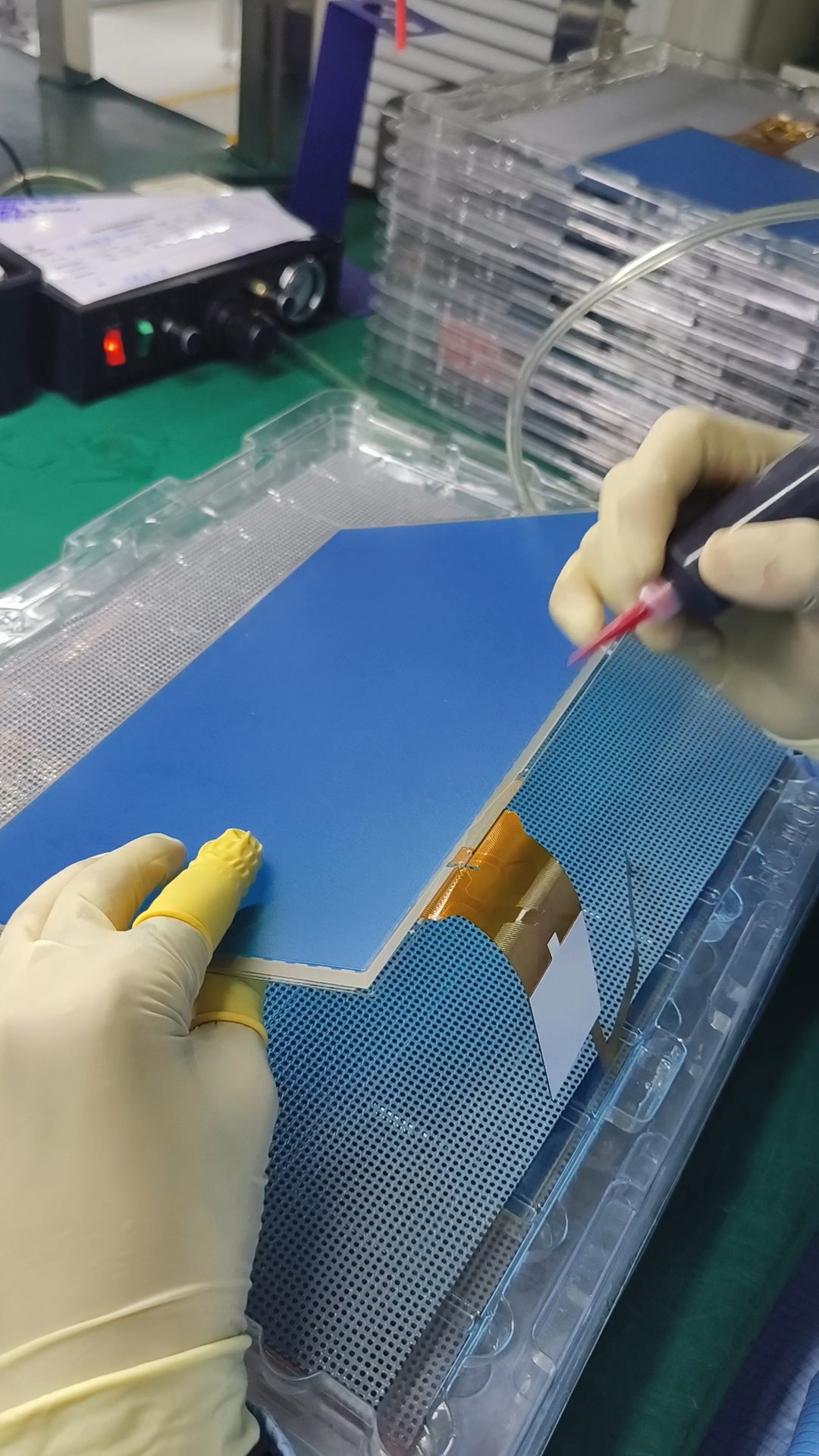 CTP-FOG Single-Line Adhesive Dispensing