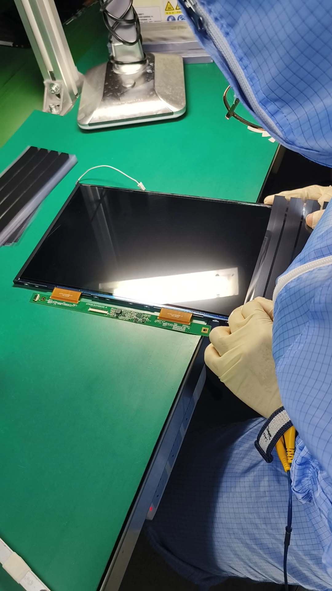 Protective Edge Sealing & Conductive Cloth Attachment-cdtech