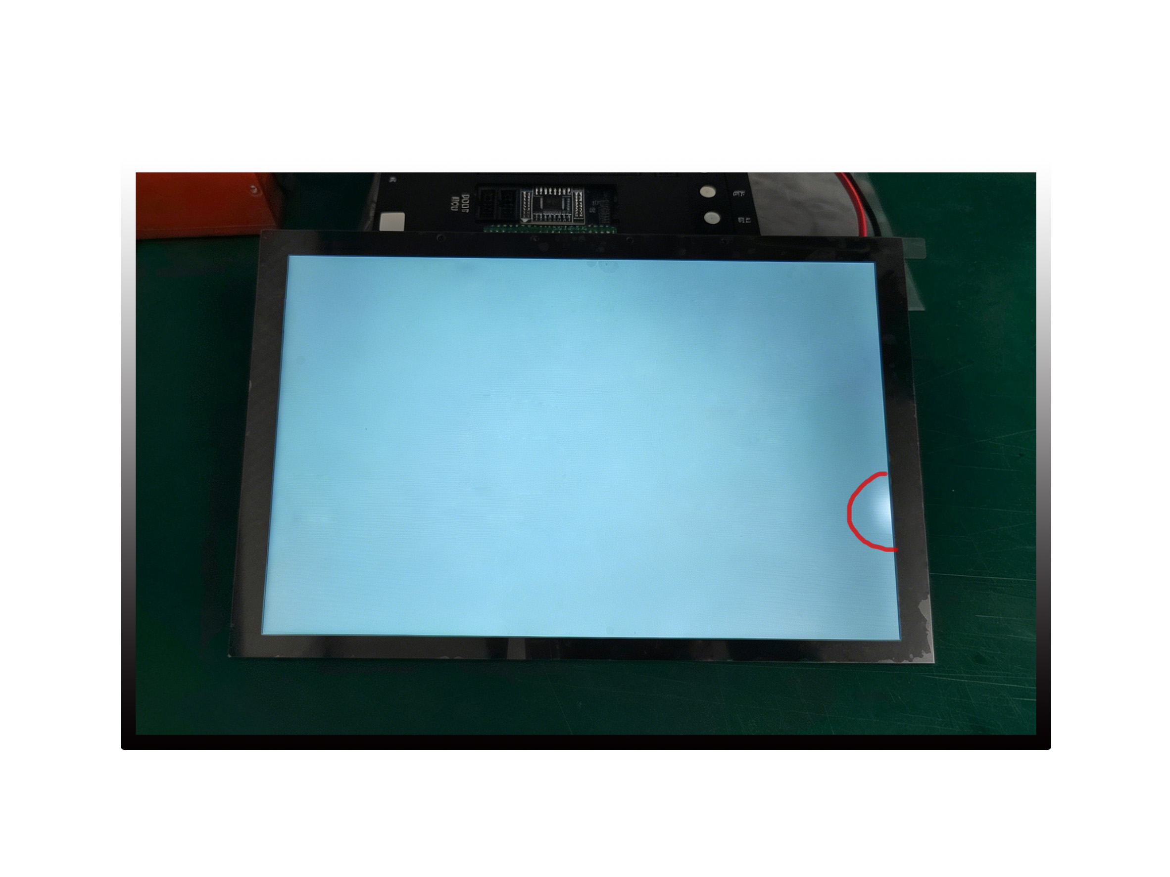 LCD screen edge bleeding and light leakage example