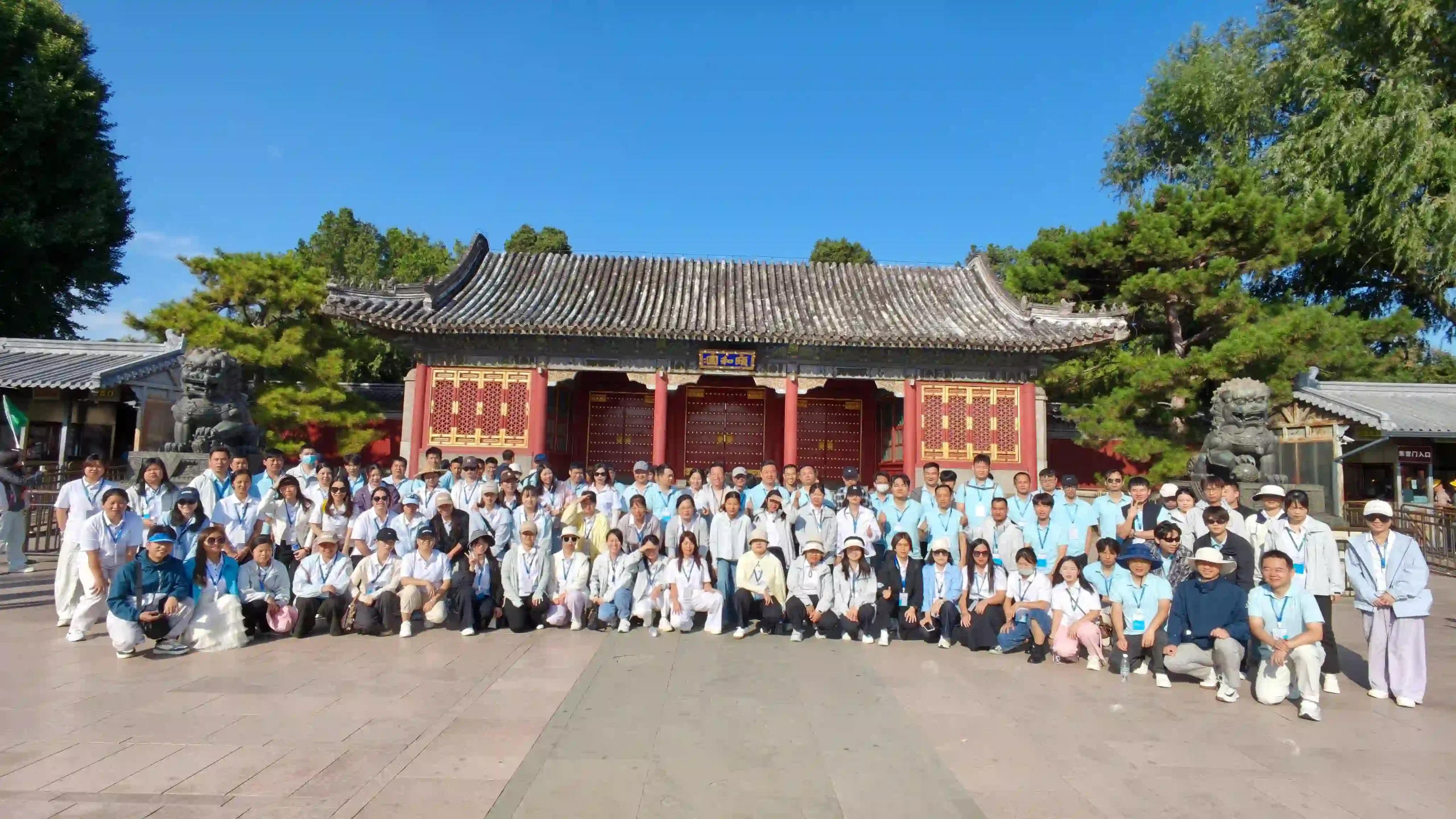 The CDTech team is in the Summer Palace in Beijing.